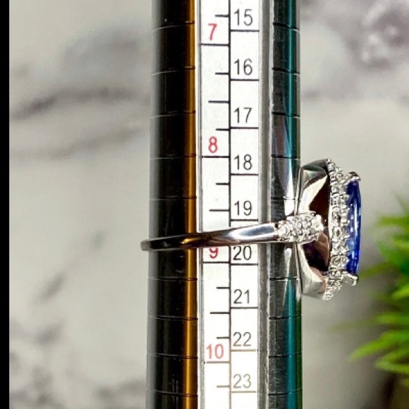 Quick Sale 💥.925 Silver Sim Tanzanite & Diamond Ring - Picture 9 of 10